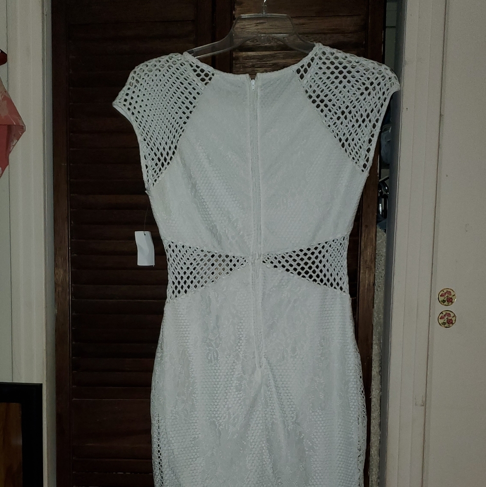 Dress - Picture 3 of 3